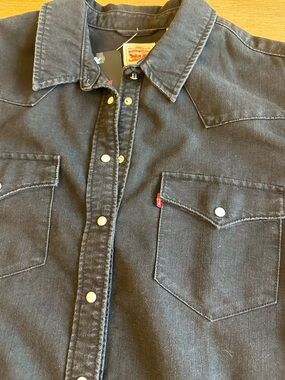 Levi's Iconic Western Denim Shirt NWT Pearl Snap Grey Women XL pointed pocket
